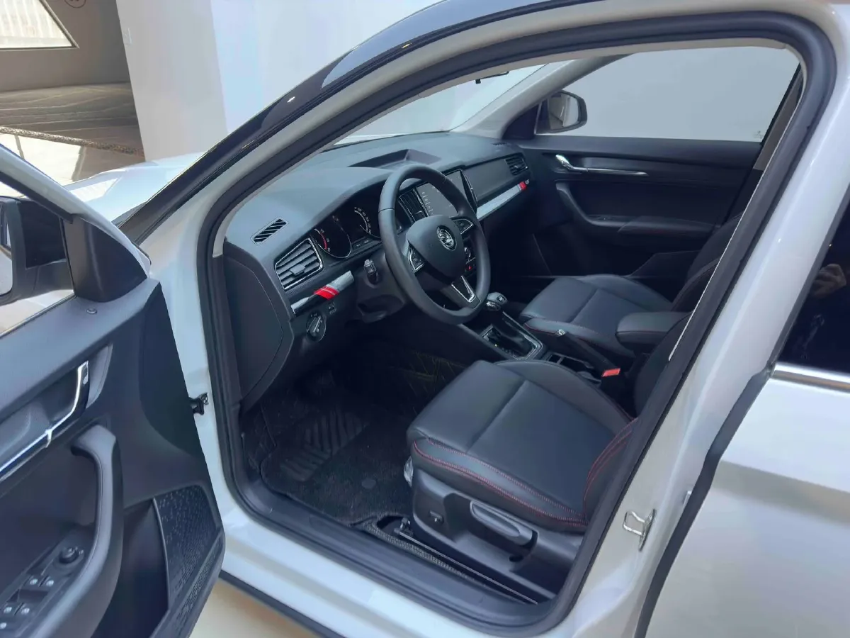 2022 Skoda Kamiq 1.5L 112HP L4 6AT,autocango,china used car exporter,china ev exporter,chinese used car exporter,chinese used ev exporter
