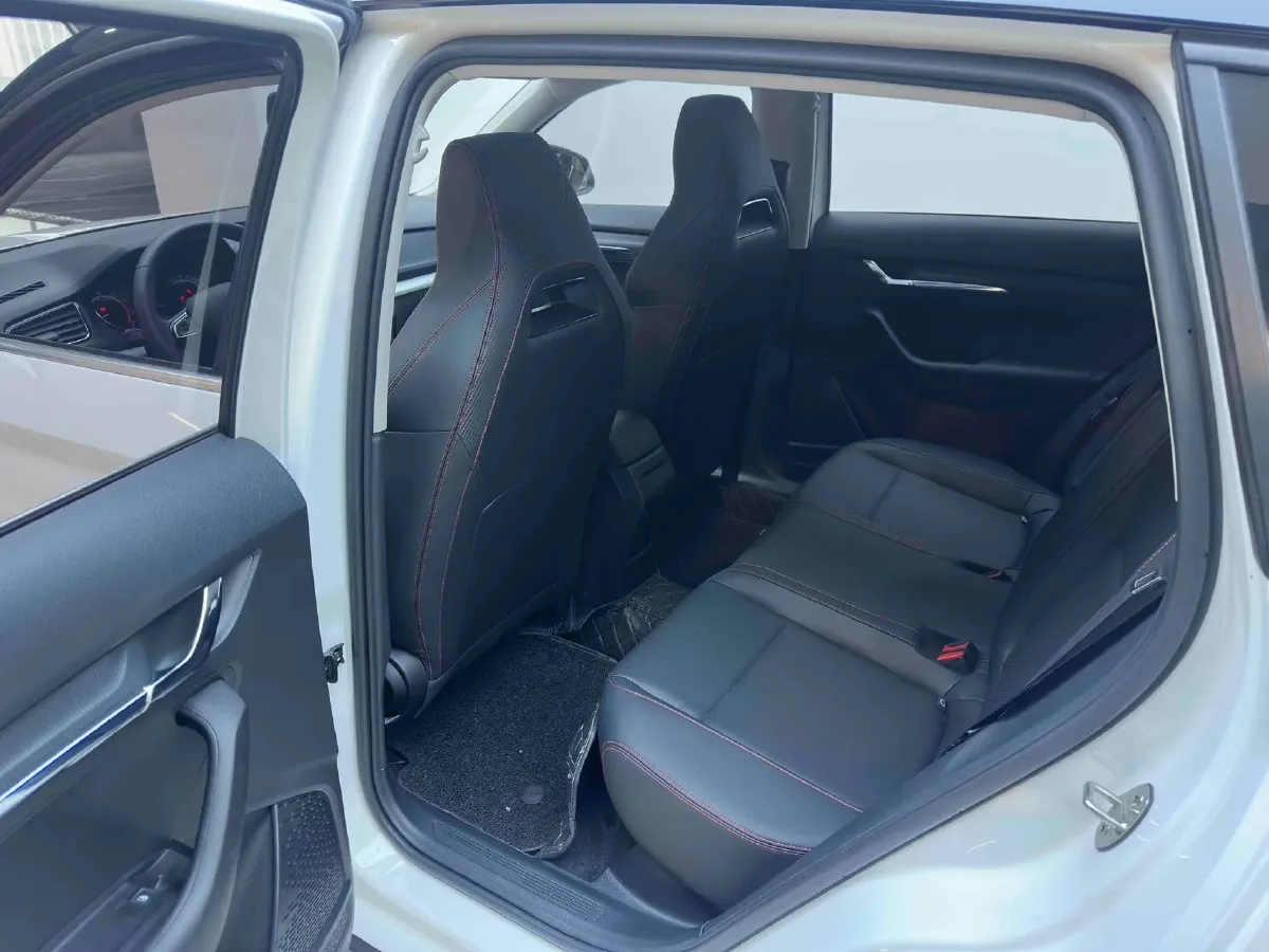 2022 Skoda Kamiq 1.5L 112HP L4 6AT,autocango,china used car exporter,china ev exporter,chinese used car exporter,chinese used ev exporter