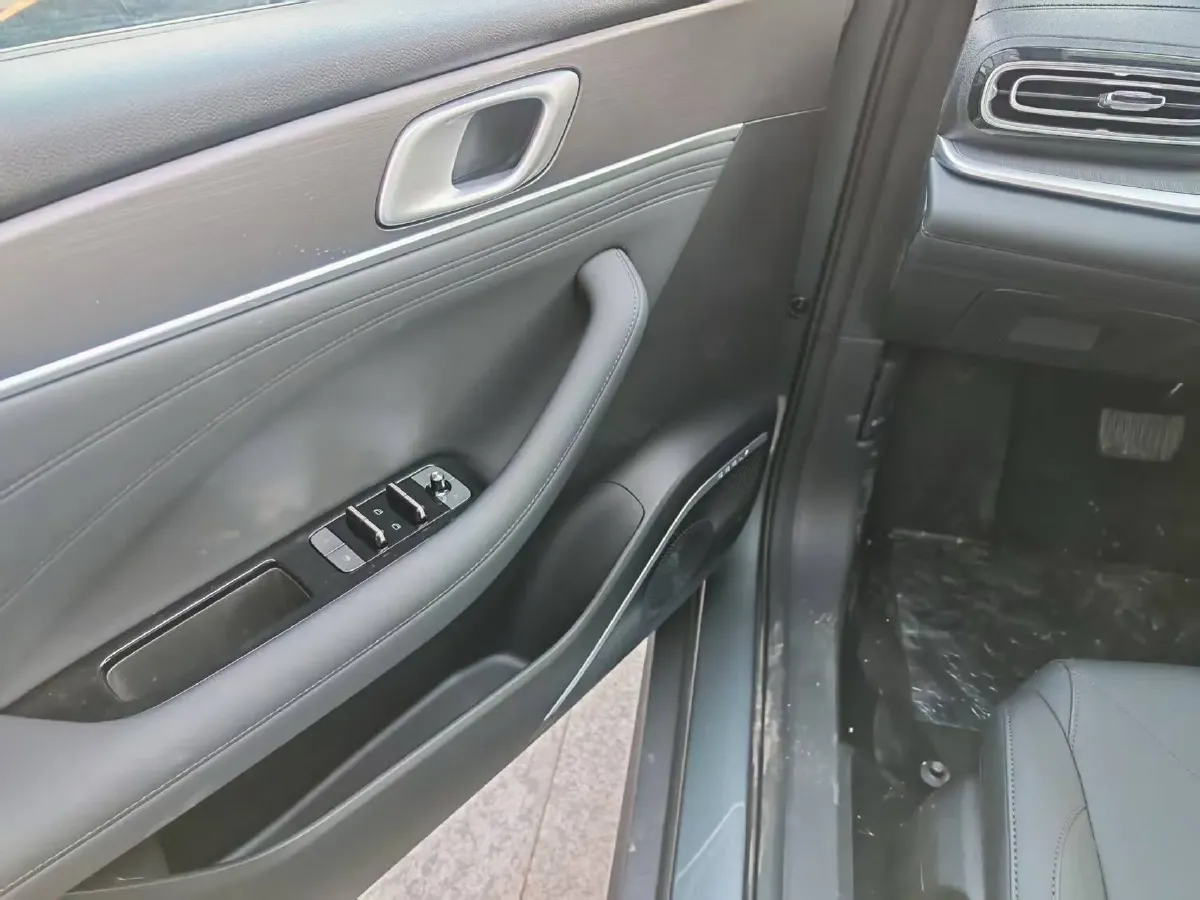 2025 ChangAn KuaYue KuaYueXing V5 EV BEV 41.86KWH,autocango,china used car exporter,china ev exporter,chinese used car exporter,chinese used ev exporter