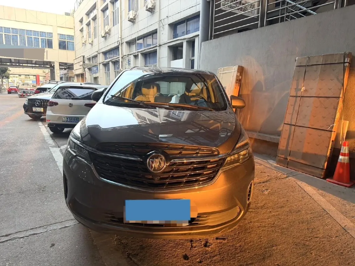 2022 Buick GL8 2.0T 237HP L4 9AT,autocango,china used car exporter,china ev exporter,chinese used car exporter,chinese used ev exporter