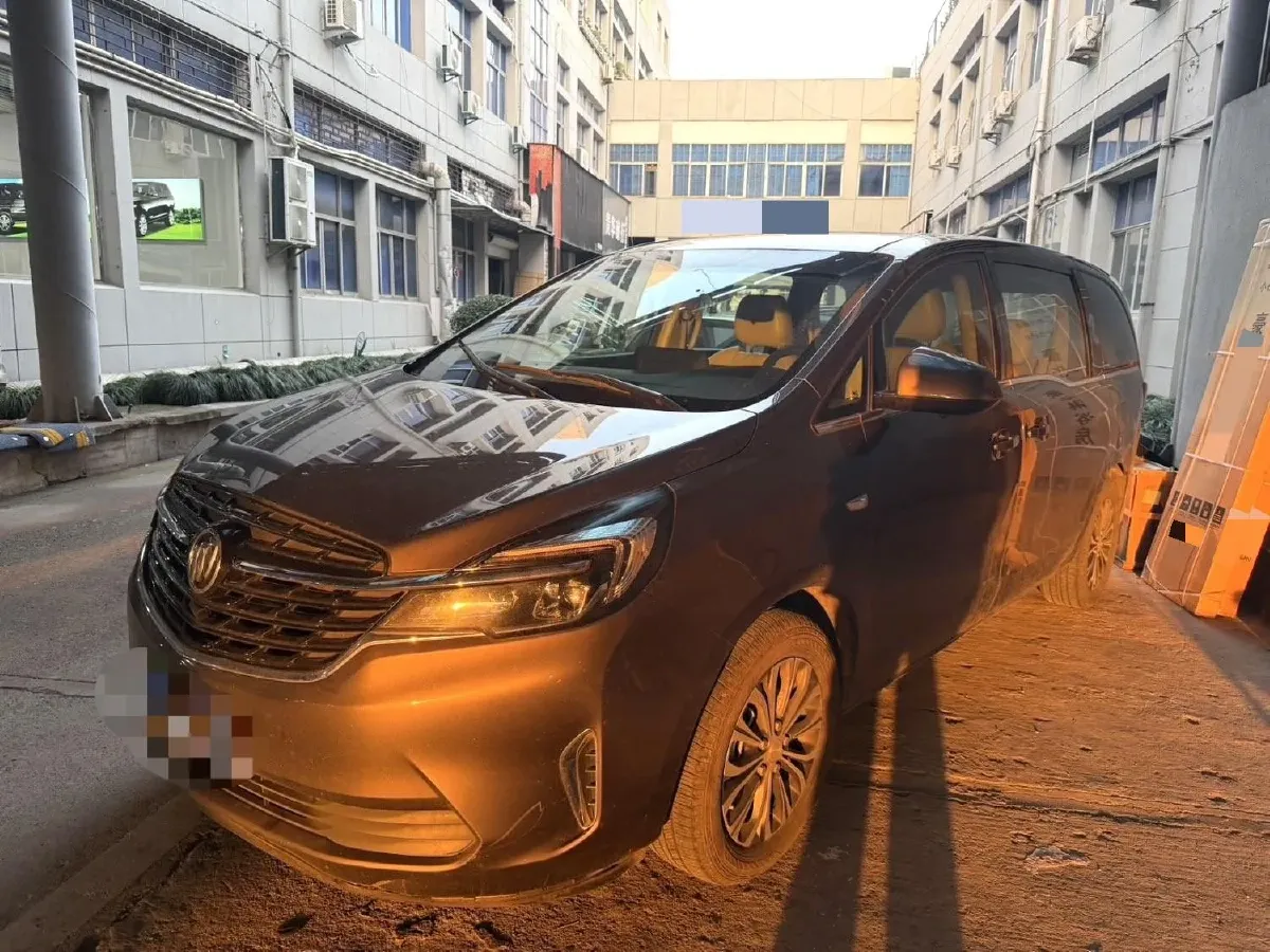 2022 Buick GL8 2.0T 237HP L4 9AT,autocango,china used car exporter,china ev exporter,chinese used car exporter,chinese used ev exporter