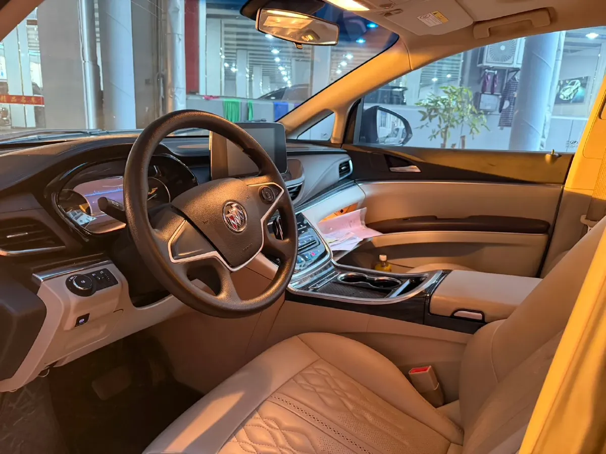 2022 Buick GL8 2.0T 237HP L4 9AT,autocango,china used car exporter,china ev exporter,chinese used car exporter,chinese used ev exporter