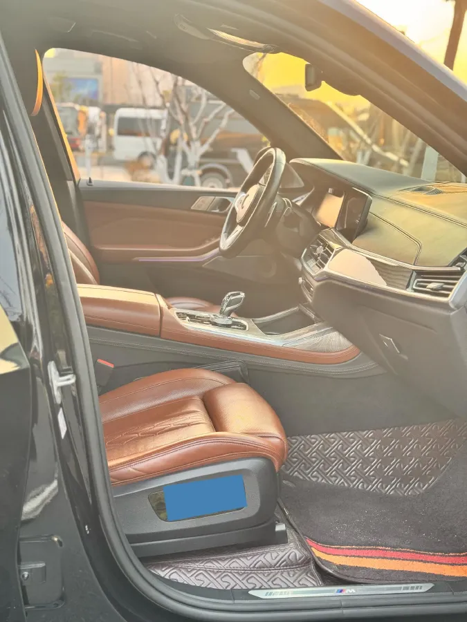 2020 BMW X7 3.0T 340HP L6 8AT,autocango,china used car exporter,china ev exporter,chinese used car exporter,chinese used ev exporter