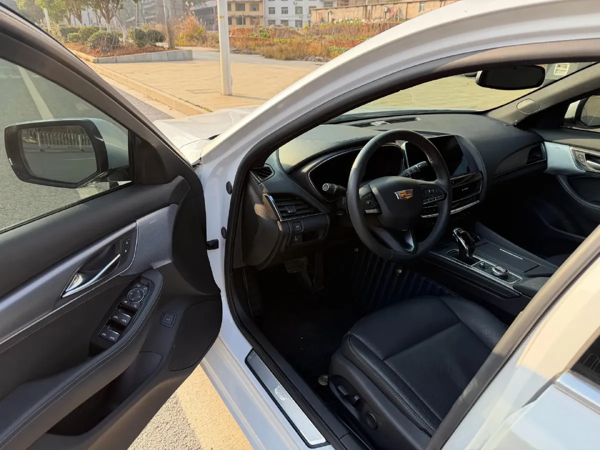 2023 Cadillac CT5 2.0T 237HP L4 10AT,autocango,china used car exporter,china ev exporter,chinese used car exporter,chinese used ev exporter