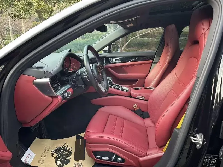 2017 Porsche Panamera 3.0T 330HP V6 8DCT,autocango,china used car exporter,china ev exporter,chinese used car exporter,chinese used ev exporter