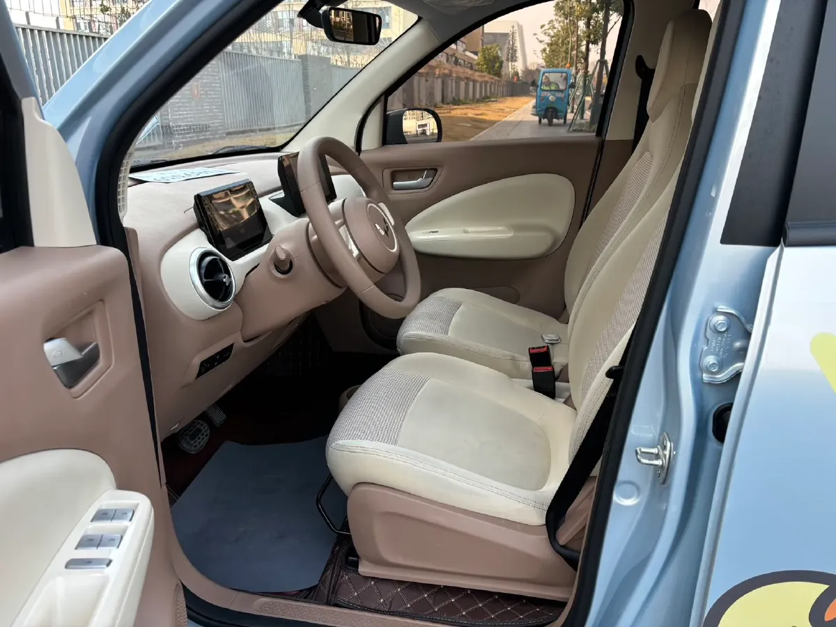 2025 WuLing HongGuang MINI EV BEV 16.2KWH,autocango,china used car exporter,china ev exporter,chinese used car exporter,chinese used ev exporter