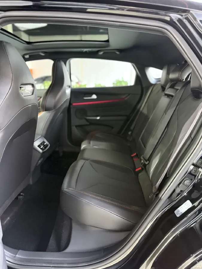 2025 ChangAn UNI-V 1.5T 192HP L4 7DCT,autocango,china used car exporter,china ev exporter,chinese used car exporter,chinese used ev exporter