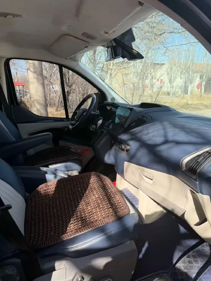 2020 Ford Tourneo 2.0T 203HP L4 6AT,autocango,china used car exporter,china ev exporter,chinese used car exporter,chinese used ev exporter