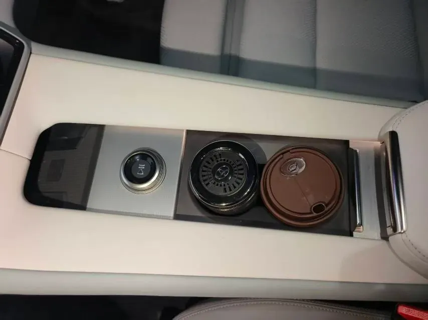 2024 Polestar 4 BEV 100KWH,autocango,china used car exporter,china ev exporter,chinese used car exporter,chinese used ev exporter