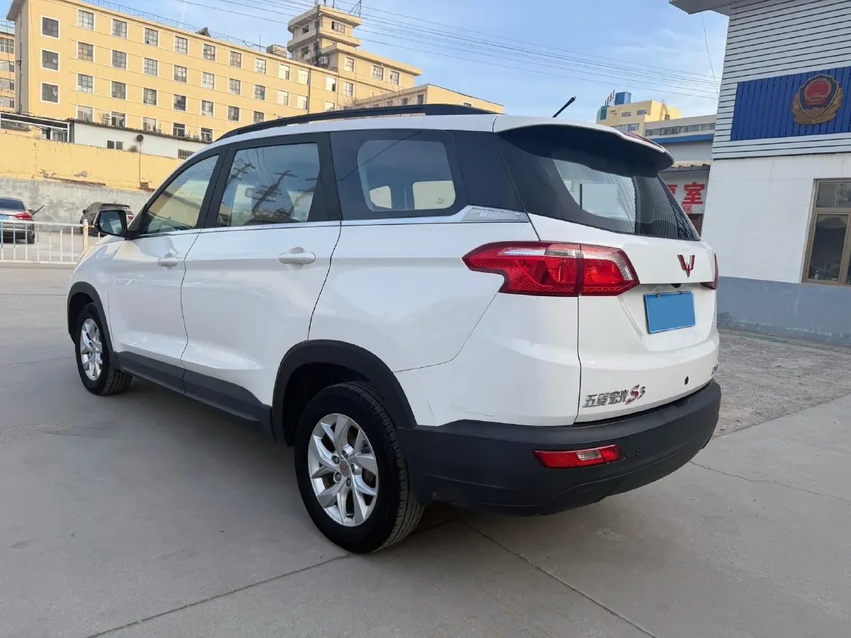 2019 WuLing HongGuang S3 1.5L 112HP L4 6MT,autocango,china used car exporter,china ev exporter,chinese used car exporter,chinese used ev exporter