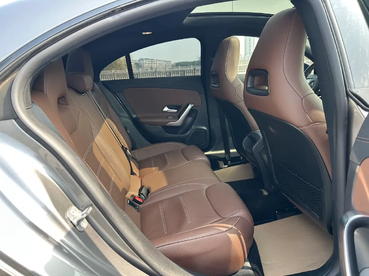 2022 Mercedes-Benz CLA Class 2.0T 224HP L4 7DCT,autocango,china used car exporter,china ev exporter,chinese used car exporter,chinese used ev exporter