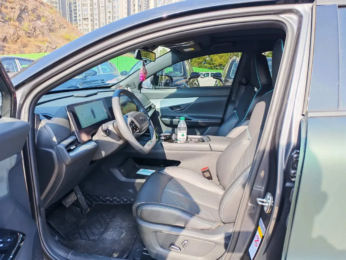 2023 ChangAn UNI-T 1.5T 188HP L4 7DCT,autocango,china used car exporter,china ev exporter,chinese used car exporter,chinese used ev exporter