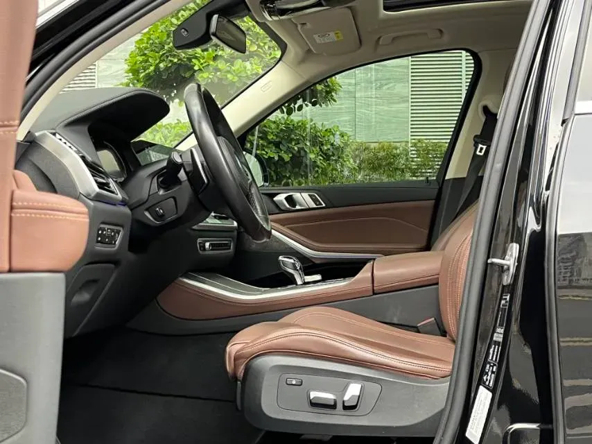 2021 BMW X5 2.0T 265HP L4 8AT,autocango,china used car exporter,china ev exporter,chinese used car exporter,chinese used ev exporter