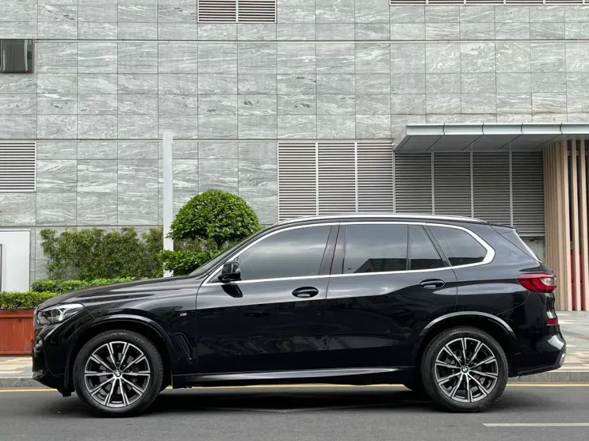 2021 BMW X5 2.0T 265HP L4 8AT,autocango,china used car exporter,china ev exporter,chinese used car exporter,chinese used ev exporter