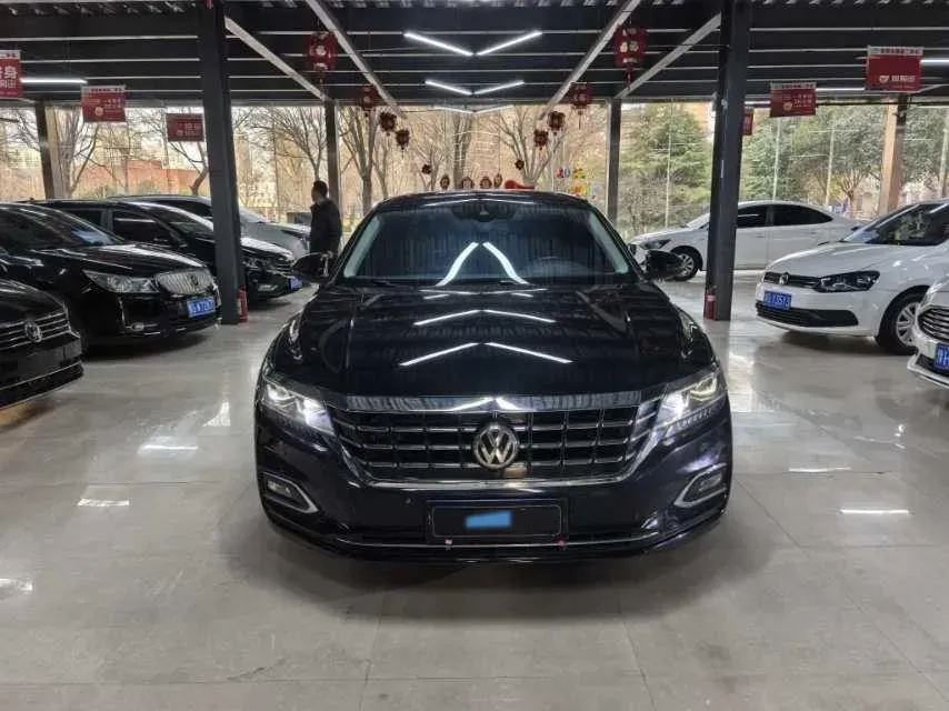 2019 Volkswagen Passat 2.0T 186HP L4 7DCT,autocango,china used car exporter,china ev exporter,chinese used car exporter,chinese used ev exporter