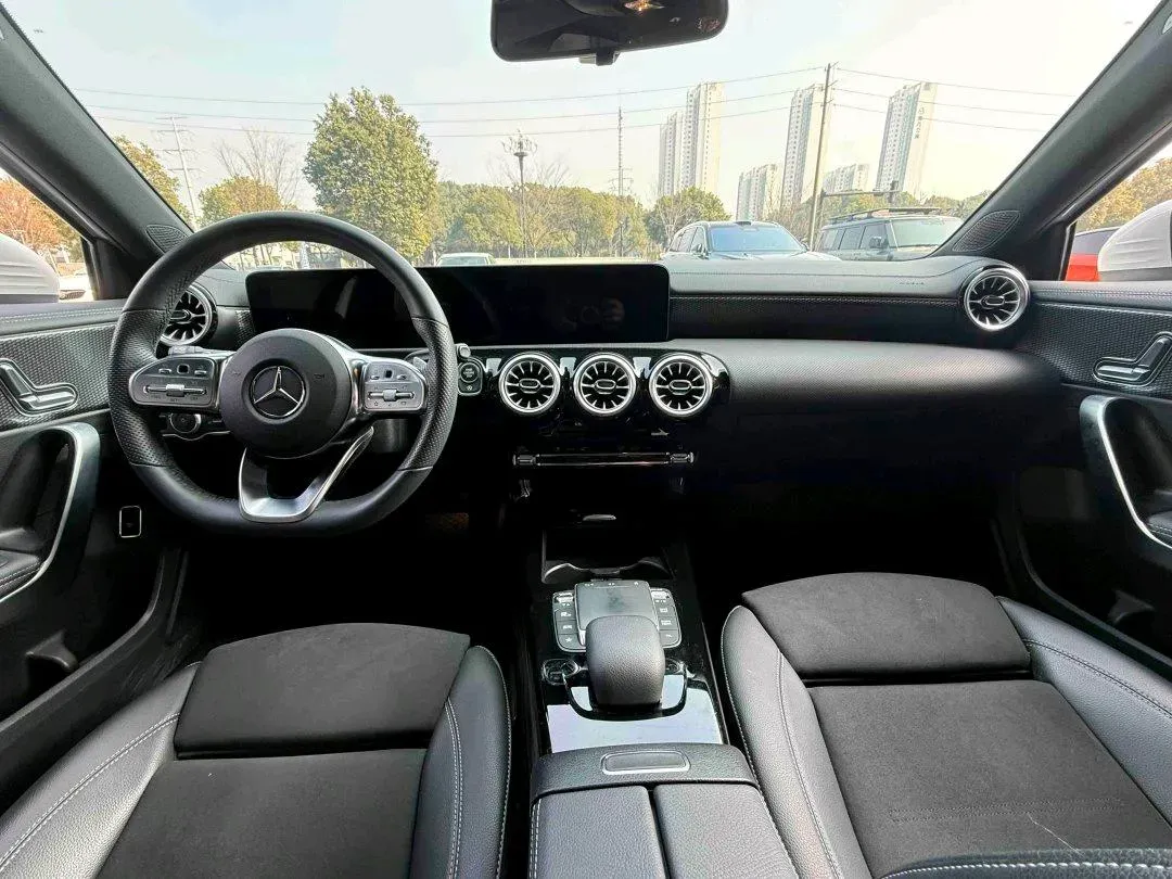 2023 Mercedes-Benz A Class 1.3T 163HP L4 7DCT,autocango,china used car exporter,china ev exporter,chinese used car exporter,chinese used ev exporter