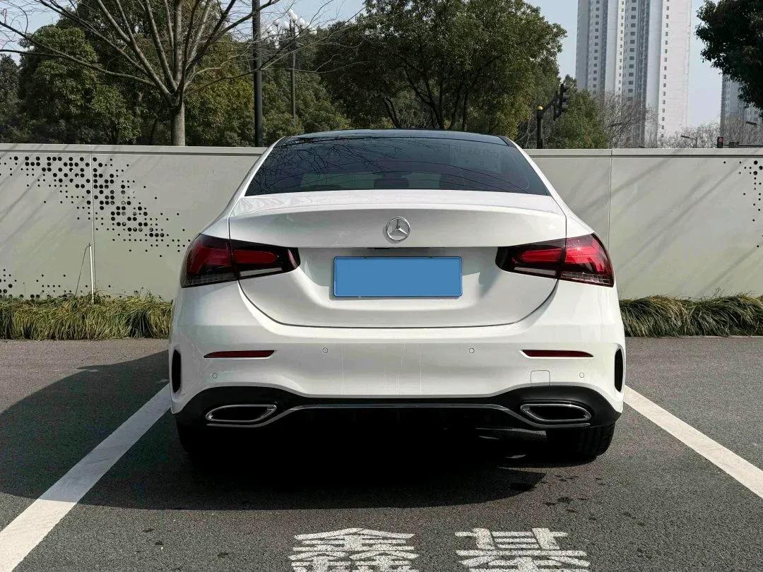 2023 Mercedes-Benz A Class 1.3T 163HP L4 7DCT,autocango,china used car exporter,china ev exporter,chinese used car exporter,chinese used ev exporter
