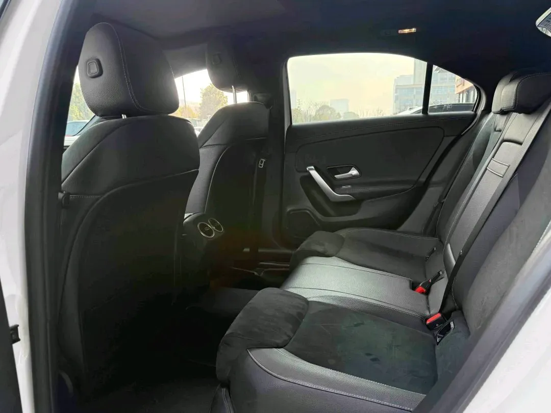 2023 Mercedes-Benz A Class 1.3T 163HP L4 7DCT,autocango,china used car exporter,china ev exporter,chinese used car exporter,chinese used ev exporter