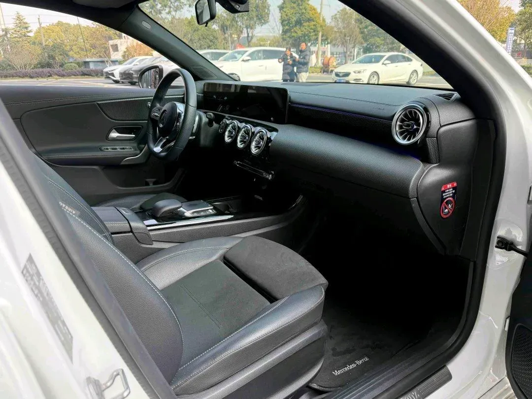 2023 Mercedes-Benz A Class 1.3T 163HP L4 7DCT,autocango,china used car exporter,china ev exporter,chinese used car exporter,chinese used ev exporter