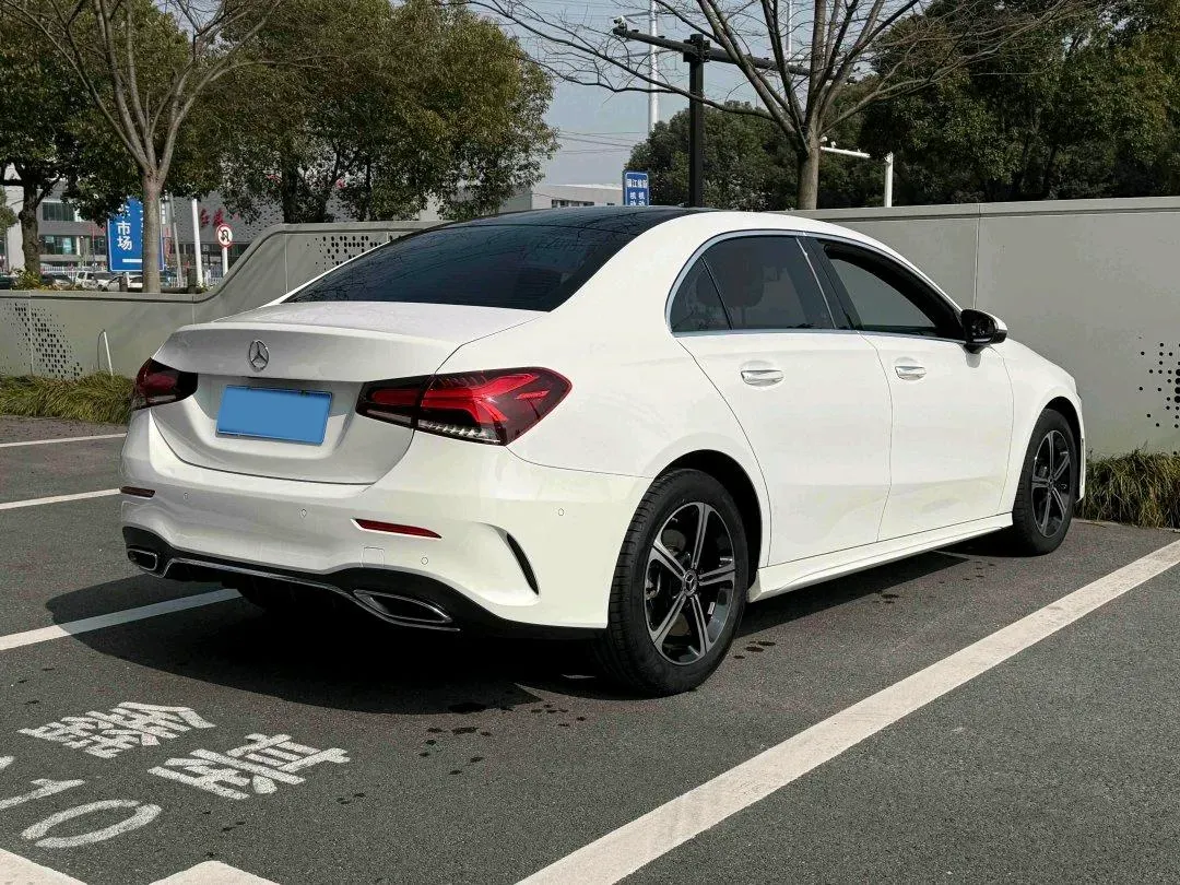 2023 Mercedes-Benz A Class 1.3T 163HP L4 7DCT,autocango,china used car exporter,china ev exporter,chinese used car exporter,chinese used ev exporter