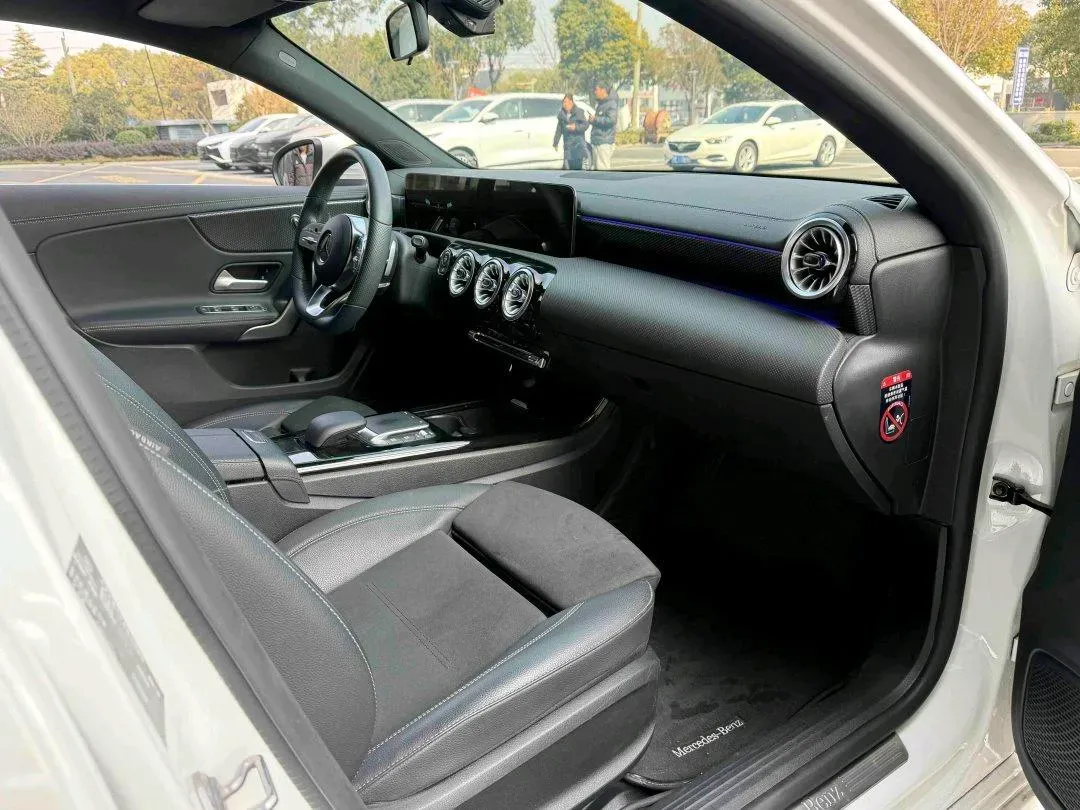 2023 Mercedes-Benz A Class 1.3T 163HP L4 7DCT,autocango,china used car exporter,china ev exporter,chinese used car exporter,chinese used ev exporter
