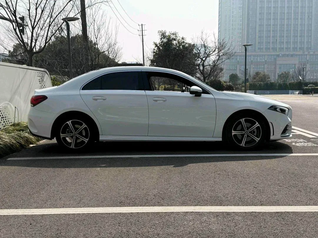 2023 Mercedes-Benz A Class 1.3T 163HP L4 7DCT,autocango,china used car exporter,china ev exporter,chinese used car exporter,chinese used ev exporter