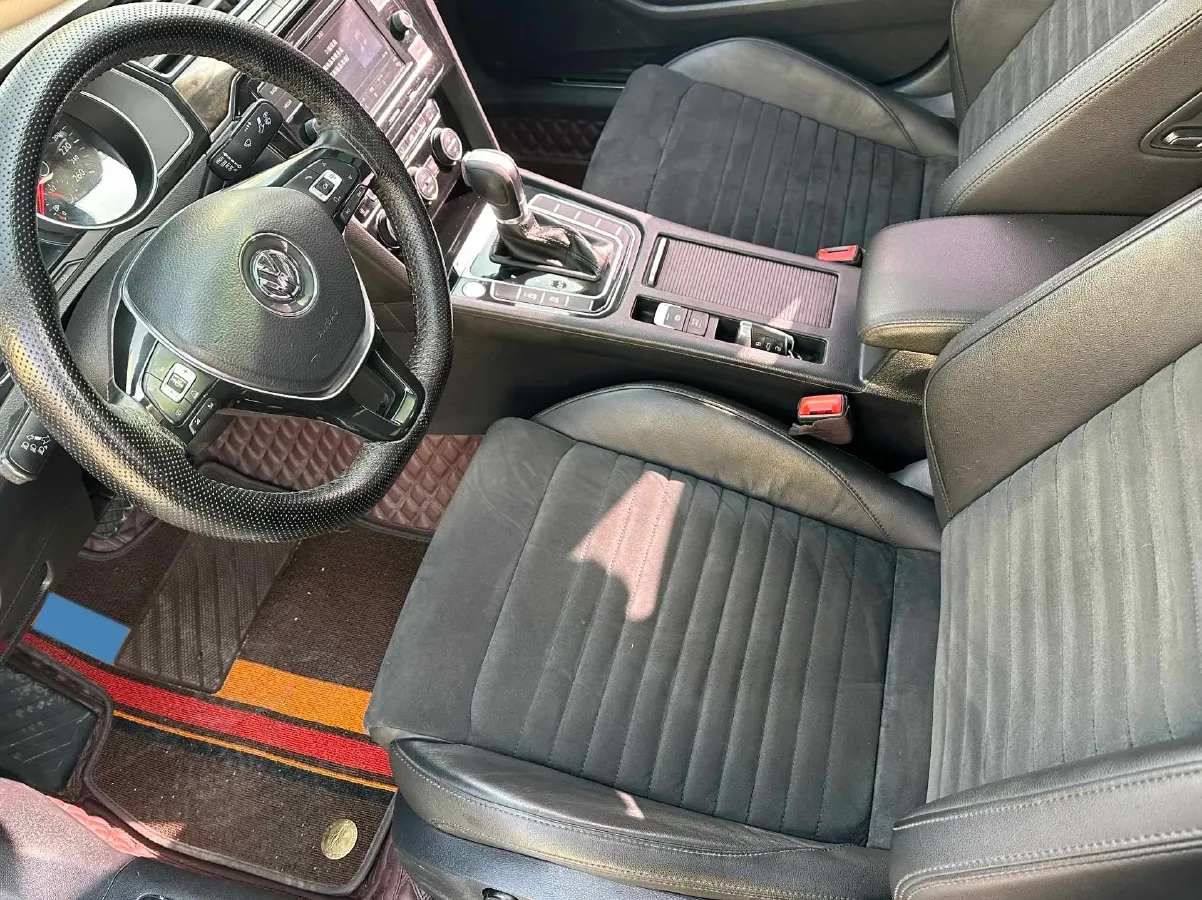 2017 Volkswagen Magotan 1.8T 180HP L4 7DCT,autocango,china used car exporter,china ev exporter,chinese used car exporter,chinese used ev exporter