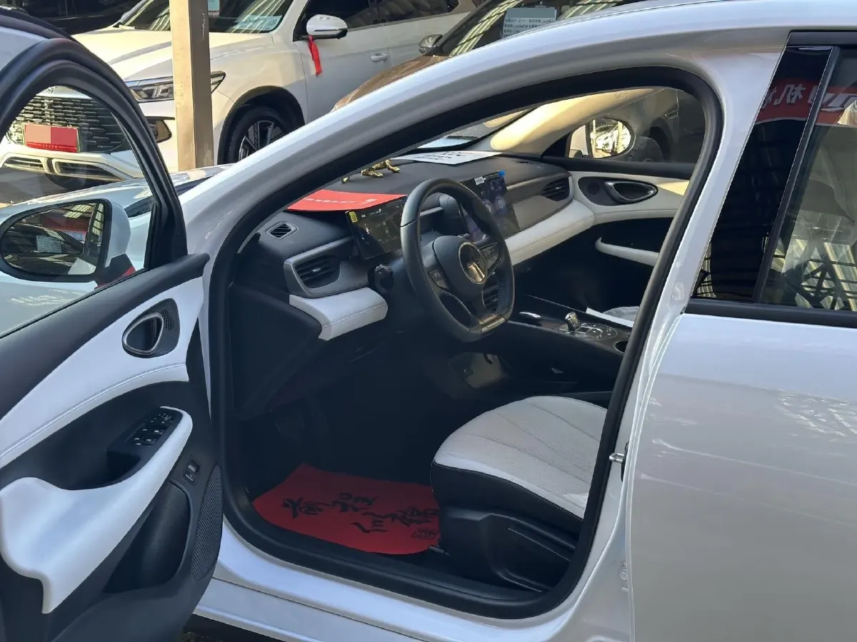 2025 BYD Seal05 DM-i 1.5L 101HP L4 E-CVT PHEV 7.68KWH,autocango,china used car exporter,china ev exporter,chinese used car exporter,chinese used ev exporter