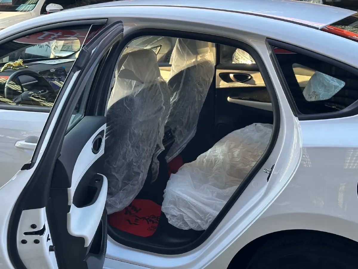 2025 BYD Seal05 DM-i 1.5L 101HP L4 E-CVT PHEV 7.68KWH,autocango,china used car exporter,china ev exporter,chinese used car exporter,chinese used ev exporter