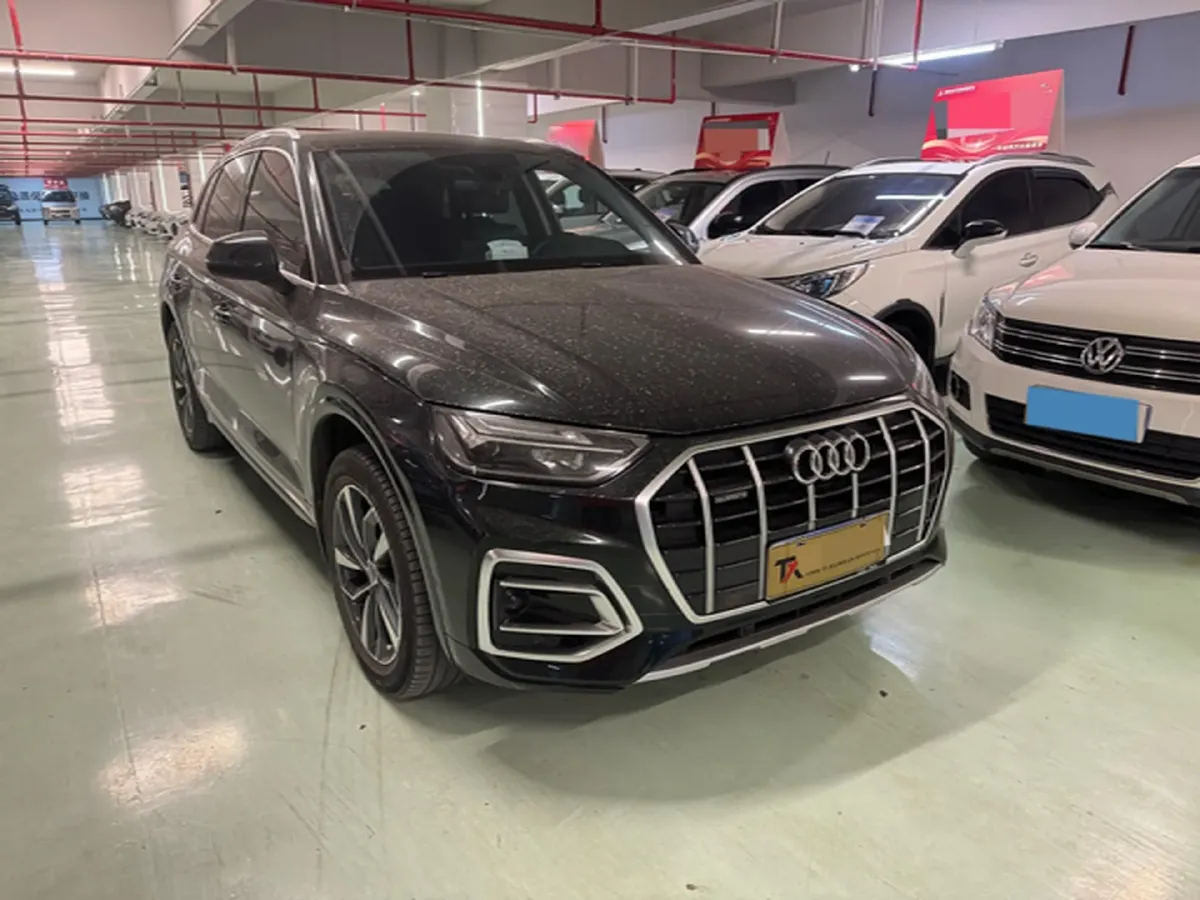 2022 Audi Q5L 2.0T 190HP L4 7DCT,autocango,china used car exporter,china ev exporter,chinese used car exporter,chinese used ev exporter