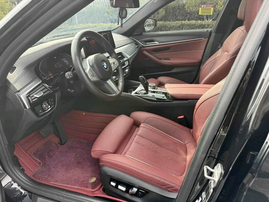 2023 BMW 5 Series 2.0T 245HP L4 8AT,autocango,china used car exporter,china ev exporter,chinese used car exporter,chinese used ev exporter