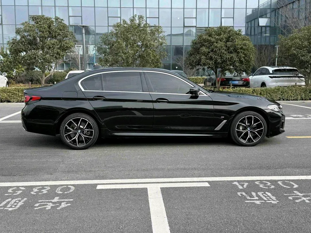 2023 BMW 5 Series 2.0T 245HP L4 8AT,autocango,china used car exporter,china ev exporter,chinese used car exporter,chinese used ev exporter