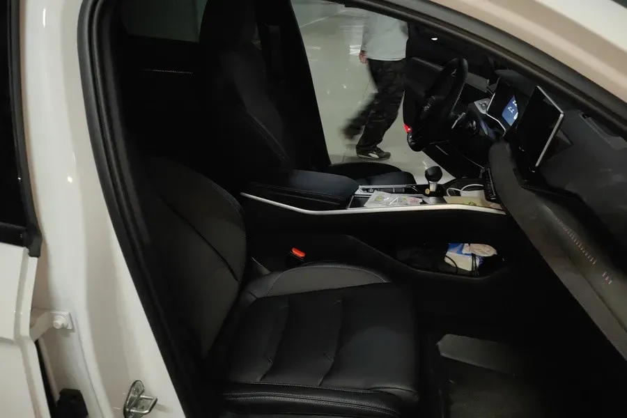 2024 Geely Preface 2.0T 190HP L4 7DCT,autocango,china used car exporter,china ev exporter,chinese used car exporter,chinese used ev exporter