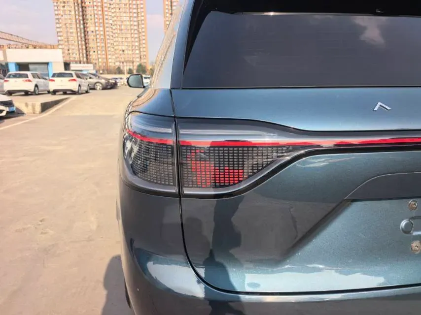 2024 AITO AITO M9 1.5T 152HP L4 REEV 42KWH,autocango,china used car exporter,china ev exporter,chinese used car exporter,chinese used ev exporter