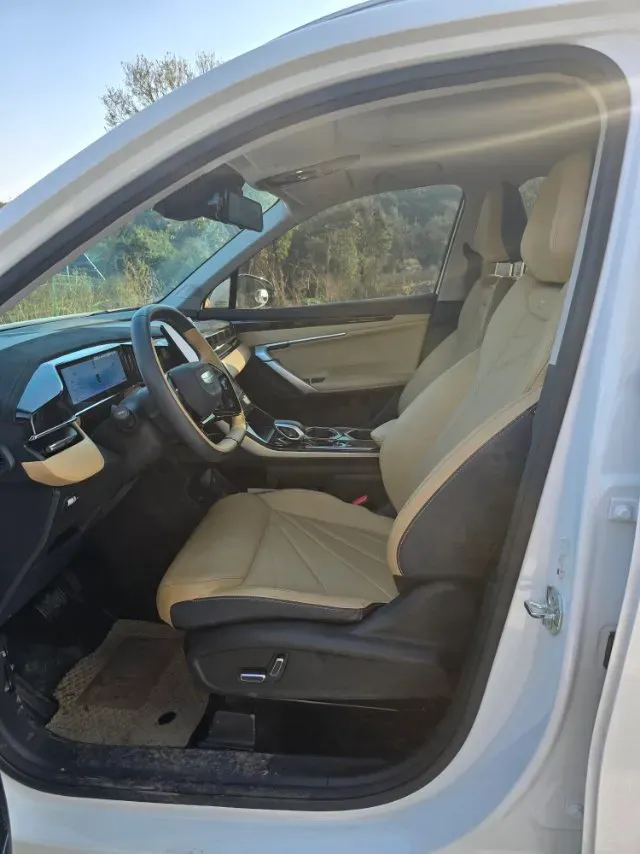 2024 Geely StarRay 1.5T 181HP L4 7DCT,autocango,china used car exporter,china ev exporter,chinese used car exporter,chinese used ev exporter