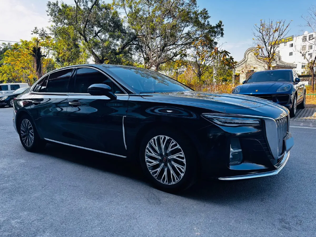 2023 HongQi H5 2.0T 224HP L4 8AT,autocango,china used car exporter,china ev exporter,chinese used car exporter,chinese used ev exporter