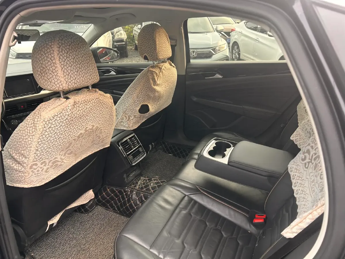 2019 Skoda Kodiak 2.0T 186HP L4 7DCT,autocango,china used car exporter,china ev exporter,chinese used car exporter,chinese used ev exporter