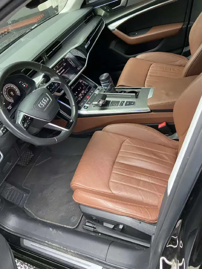 2021 Audi A6L 2.0T 224HP L4 7DCT,autocango,china used car exporter,china ev exporter,chinese used car exporter,chinese used ev exporter