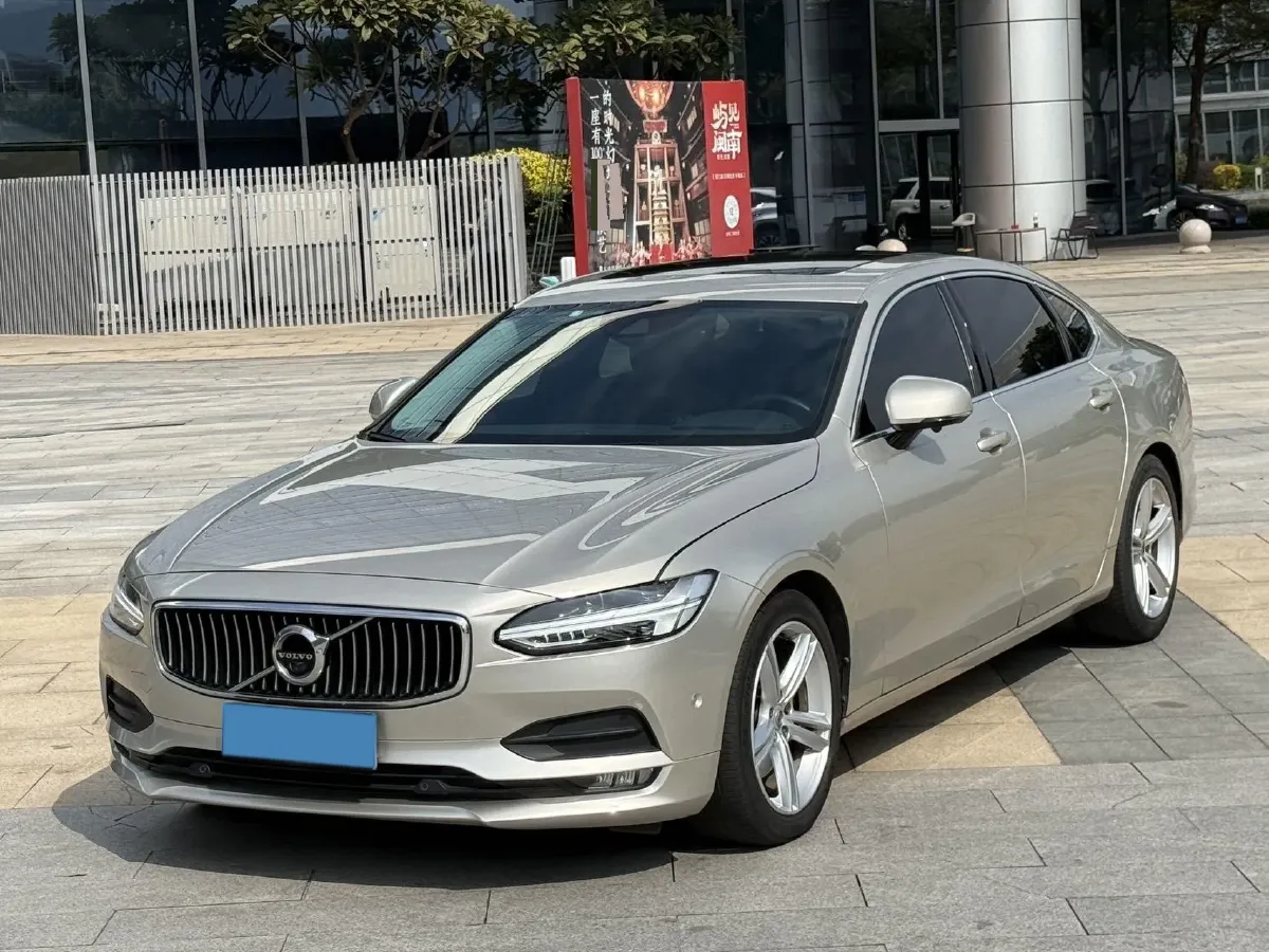 2018 Volvo S90 2.0T 190HP L4 8AT,autocango,china used car exporter,china ev exporter,chinese used car exporter,chinese used ev exporter