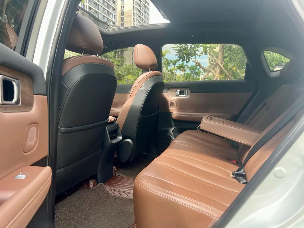 2024 WuLing XingGuangS BEV 60KWH,autocango,china used car exporter,china ev exporter,chinese used car exporter,chinese used ev exporter