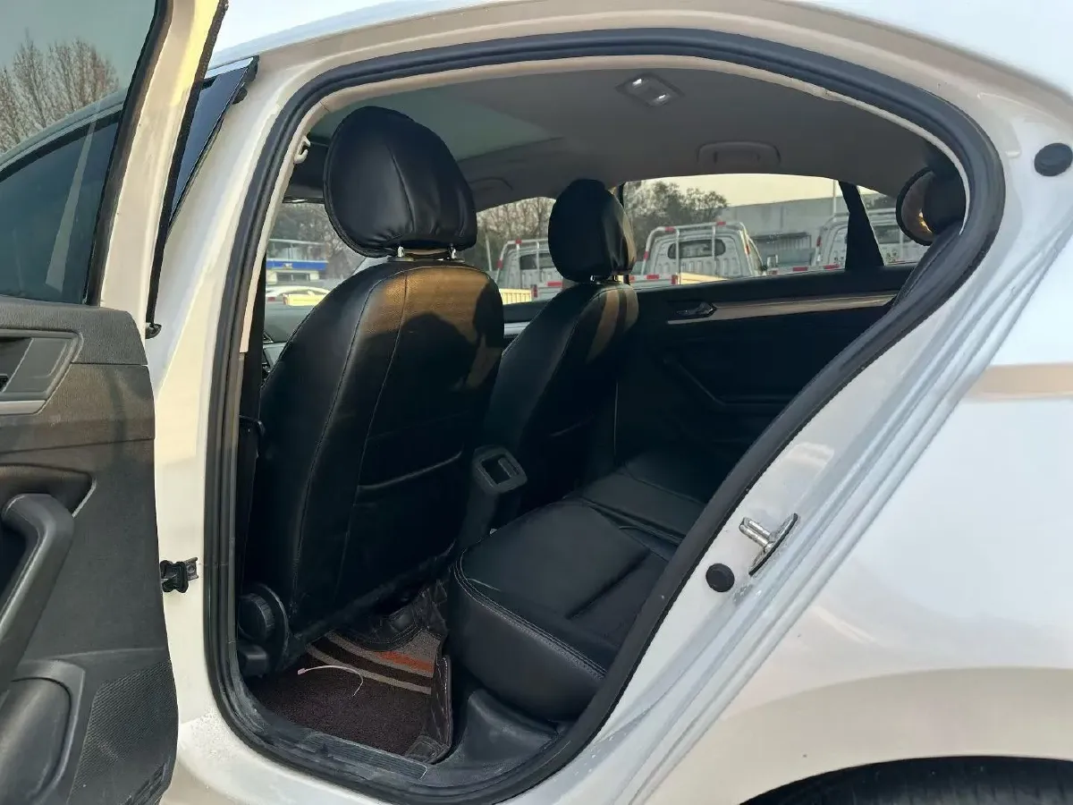 2019 Volkswagen T-Cross 1.4T 150HP L4 7DCT,autocango,china used car exporter,china ev exporter,chinese used car exporter,chinese used ev exporter