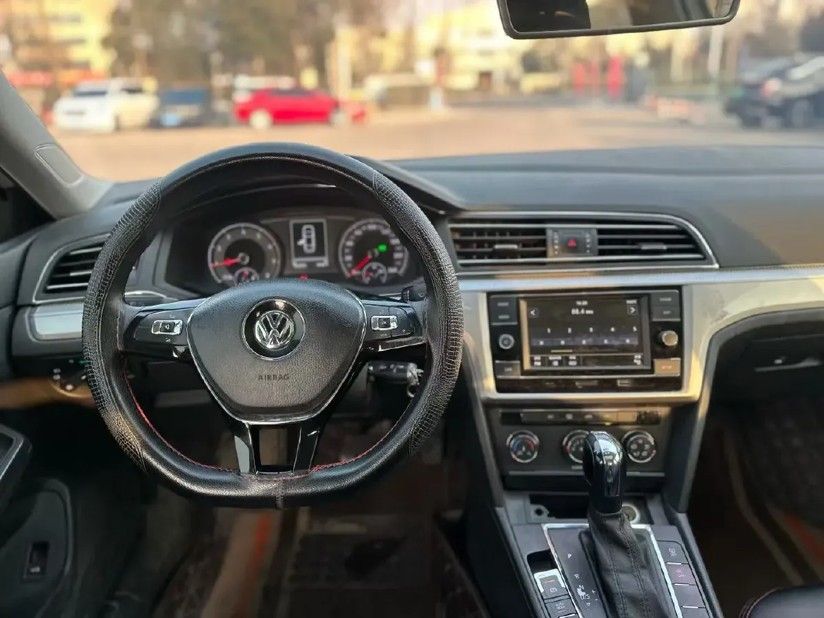 2019 Volkswagen T-Cross 1.4T 150HP L4 7DCT,autocango,china used car exporter,china ev exporter,chinese used car exporter,chinese used ev exporter