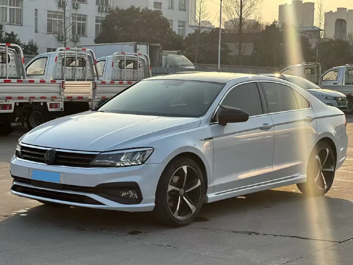 2019 Volkswagen T-Cross 1.4T 150HP L4 7DCT,autocango,china used car exporter,china ev exporter,chinese used car exporter,chinese used ev exporter