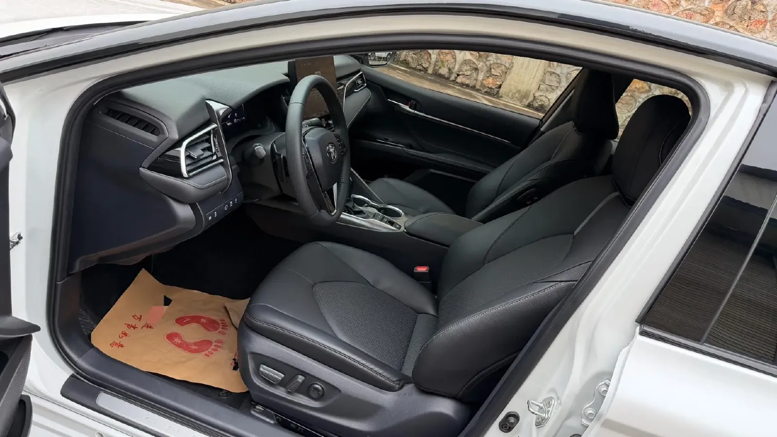 2021 Toyota Camry 2.5L 209HP L4 8AT,autocango,china used car exporter,china ev exporter,chinese used car exporter,chinese used ev exporter