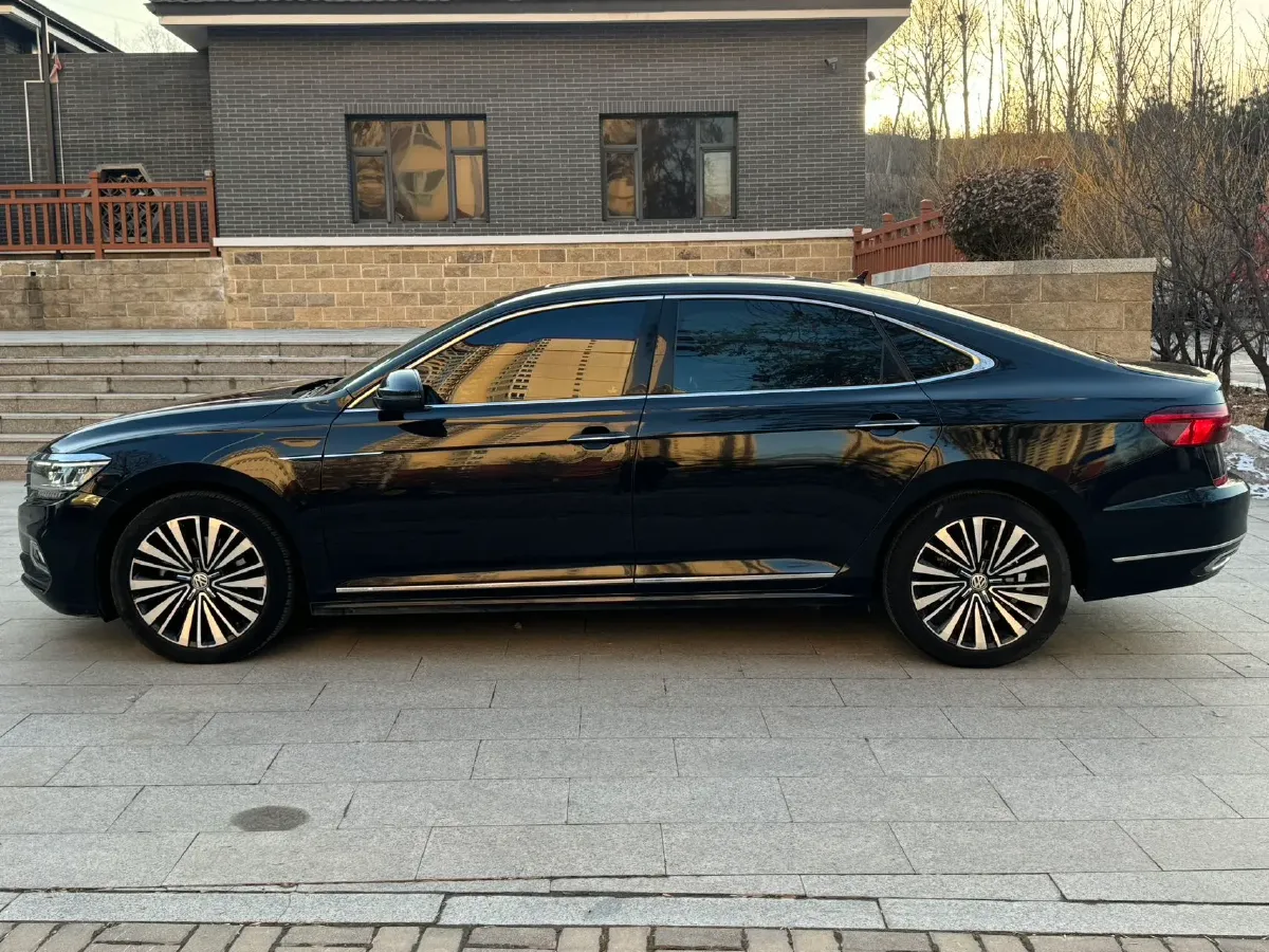 2019 Volvo V40 1.5T 152HP L4 6AT,autocango,china used car exporter,china ev exporter,chinese used car exporter,chinese used ev exporter