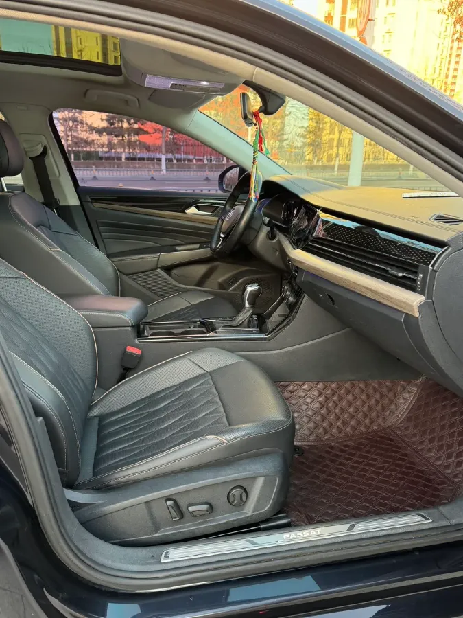 2019 Volvo V40 1.5T 152HP L4 6AT,autocango,china used car exporter,china ev exporter,chinese used car exporter,chinese used ev exporter