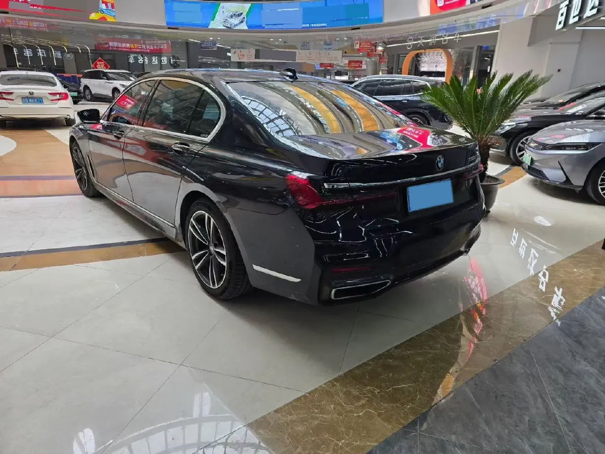 2019 BMW 7 Series 2.0T 265HP L4 8AT,autocango,china used car exporter,china ev exporter,chinese used car exporter,chinese used ev exporter