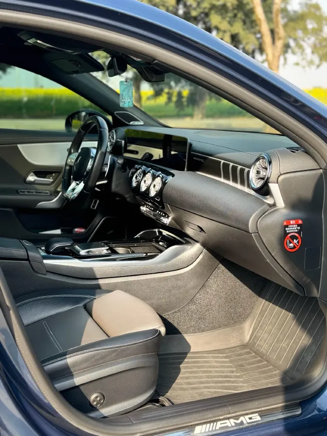2019 Mercedes-Benz A AMG 2.0T 306HP L4 7DCT,autocango,china used car exporter,china ev exporter,chinese used car exporter,chinese used ev exporter
