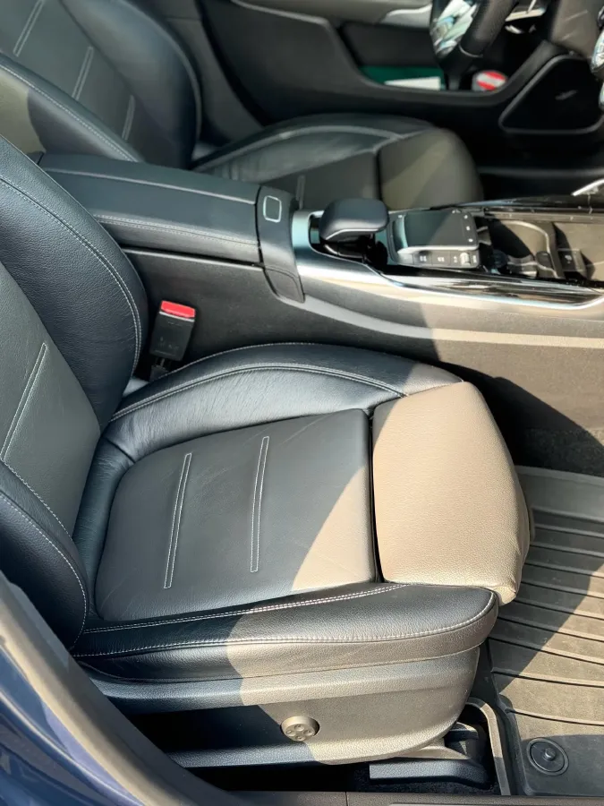 2019 Mercedes-Benz A AMG 2.0T 306HP L4 7DCT,autocango,china used car exporter,china ev exporter,chinese used car exporter,chinese used ev exporter