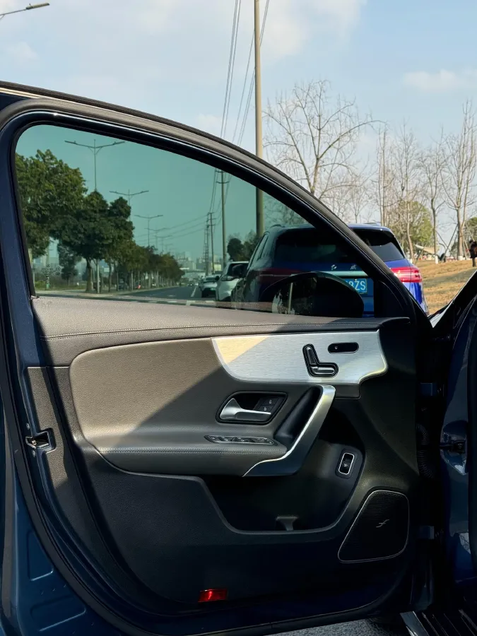 2019 Mercedes-Benz A AMG 2.0T 306HP L4 7DCT,autocango,china used car exporter,china ev exporter,chinese used car exporter,chinese used ev exporter